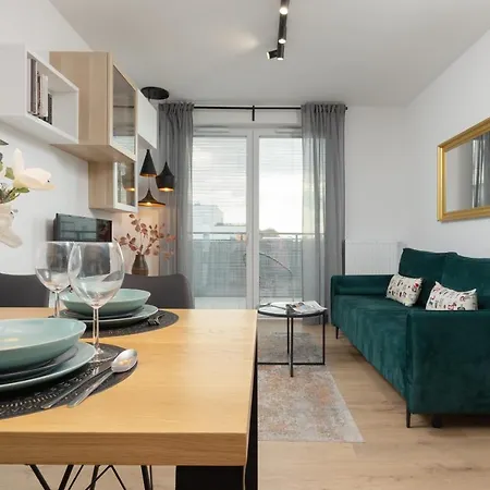 Trendy Warsaw Apartment With 2 Bedrooms, Balcony & Parking By Noclegi Renters Exterior photo